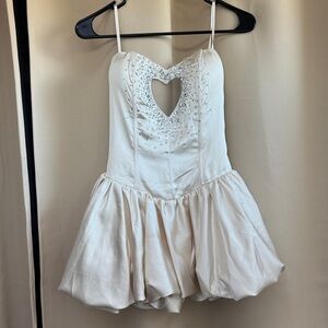 Windsor Satin Ivory Strapless Mini Heart Cutout Dress XS Sabrina Carpenter